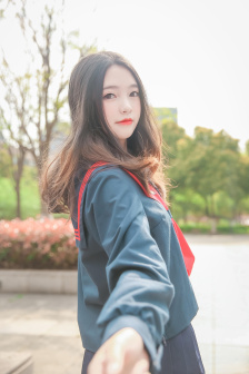 体育课被班长带到没人的地方